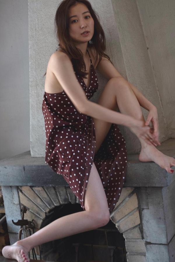 高田里穂写真集　『素描』 [ 沢渡 朔 ]